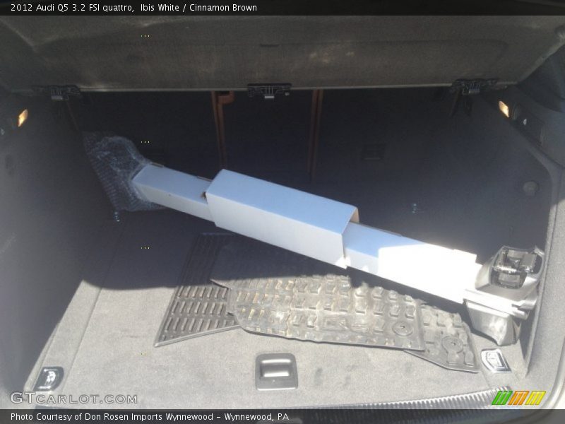 Ibis White / Cinnamon Brown 2012 Audi Q5 3.2 FSI quattro