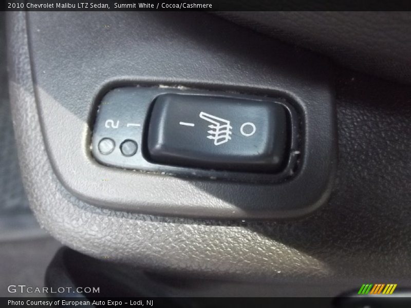 Summit White / Cocoa/Cashmere 2010 Chevrolet Malibu LTZ Sedan
