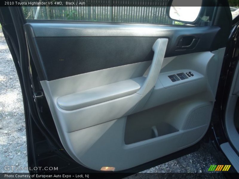 Black / Ash 2010 Toyota Highlander V6 4WD