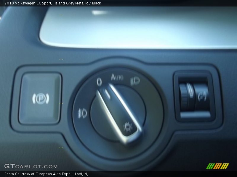Island Grey Metallic / Black 2010 Volkswagen CC Sport