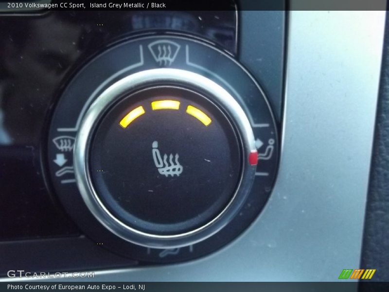 Island Grey Metallic / Black 2010 Volkswagen CC Sport