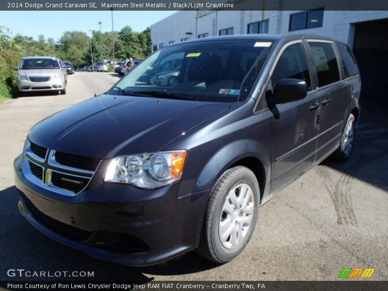 Maximum Steel Metallic / Black/Light Graystone 2014 Dodge Grand Caravan SE