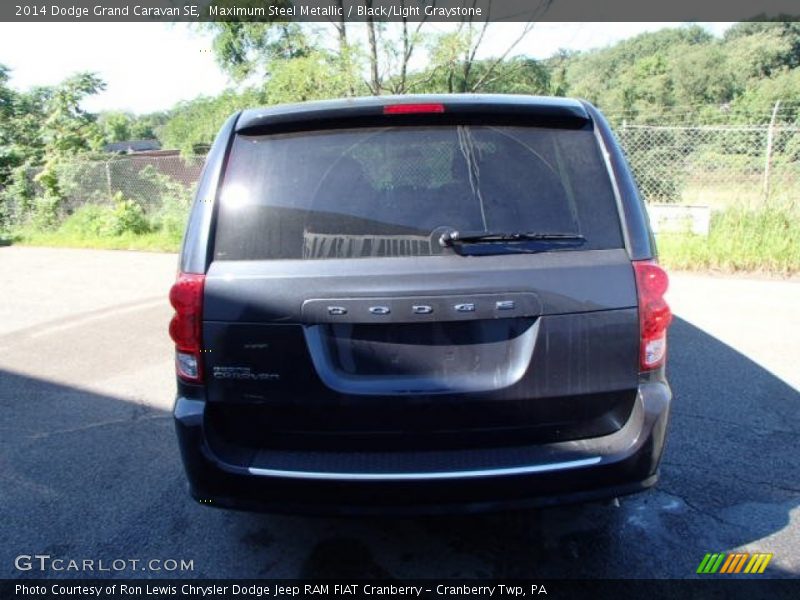 Maximum Steel Metallic / Black/Light Graystone 2014 Dodge Grand Caravan SE