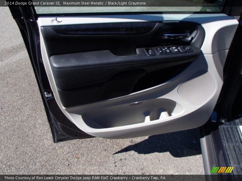 Maximum Steel Metallic / Black/Light Graystone 2014 Dodge Grand Caravan SE