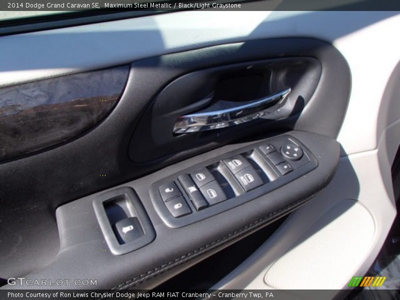Maximum Steel Metallic / Black/Light Graystone 2014 Dodge Grand Caravan SE