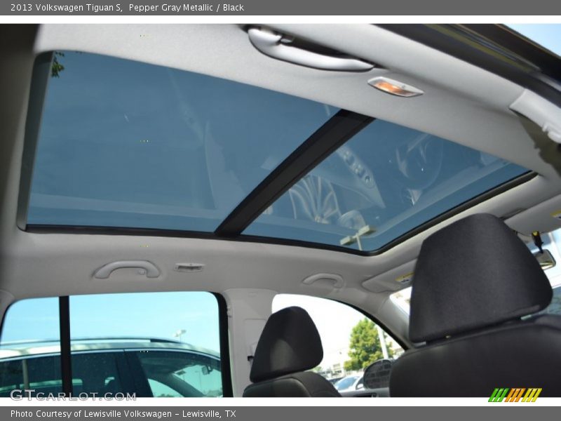 Pepper Gray Metallic / Black 2013 Volkswagen Tiguan S