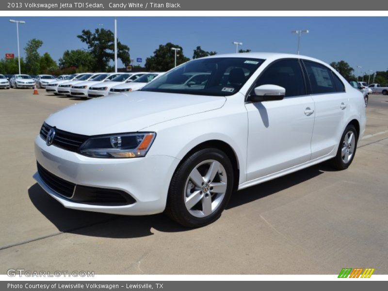 Candy White / Titan Black 2013 Volkswagen Jetta TDI Sedan