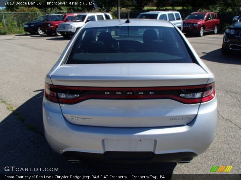 Bright Silver Metallic / Black 2013 Dodge Dart SXT