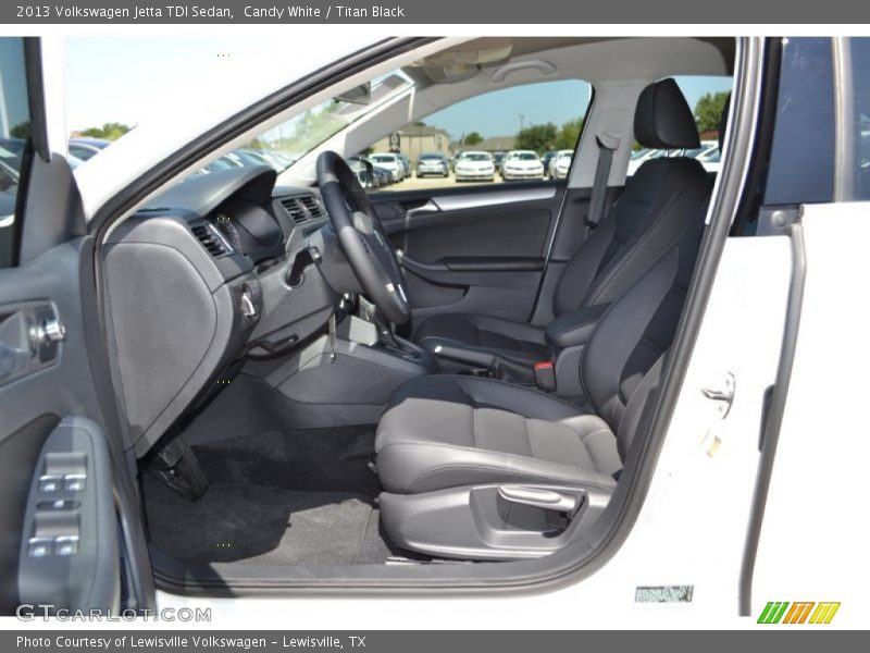 Candy White / Titan Black 2013 Volkswagen Jetta TDI Sedan