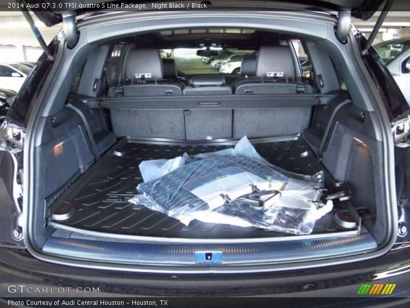  2014 Q7 3.0 TFSI quattro S Line Package Trunk
