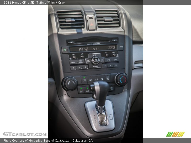 Taffeta White / Gray 2011 Honda CR-V SE