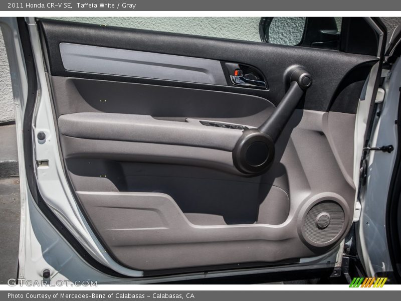 Taffeta White / Gray 2011 Honda CR-V SE