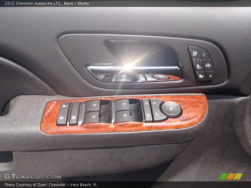 Black / Ebony 2013 Chevrolet Avalanche LTZ