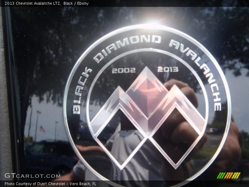 Black / Ebony 2013 Chevrolet Avalanche LTZ