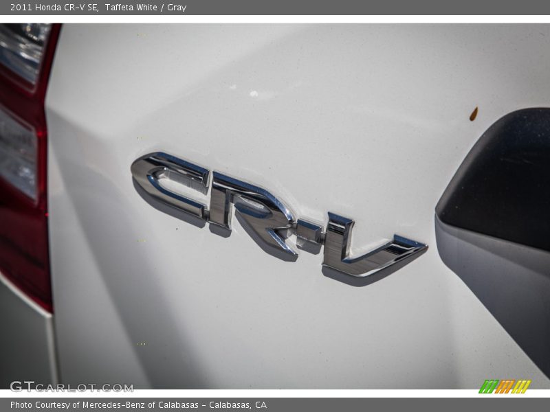 Taffeta White / Gray 2011 Honda CR-V SE