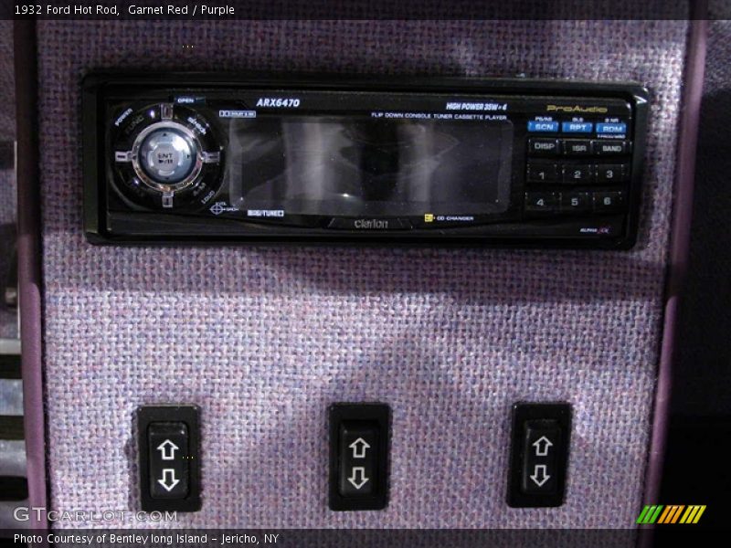 Garnet Red / Purple 1932 Ford Hot Rod