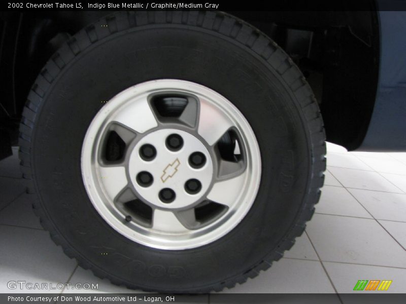 Indigo Blue Metallic / Graphite/Medium Gray 2002 Chevrolet Tahoe LS