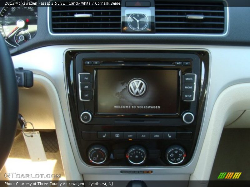 Candy White / Cornsilk Beige 2013 Volkswagen Passat 2.5L SE