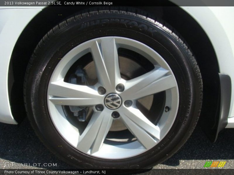 Candy White / Cornsilk Beige 2013 Volkswagen Passat 2.5L SE