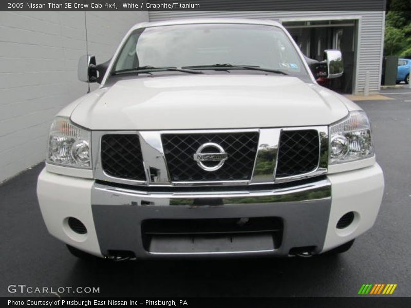 White / Graphite/Titanium 2005 Nissan Titan SE Crew Cab 4x4