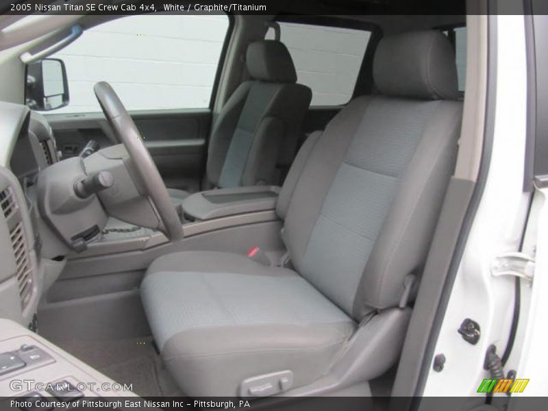 White / Graphite/Titanium 2005 Nissan Titan SE Crew Cab 4x4