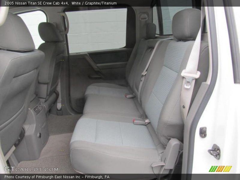 White / Graphite/Titanium 2005 Nissan Titan SE Crew Cab 4x4