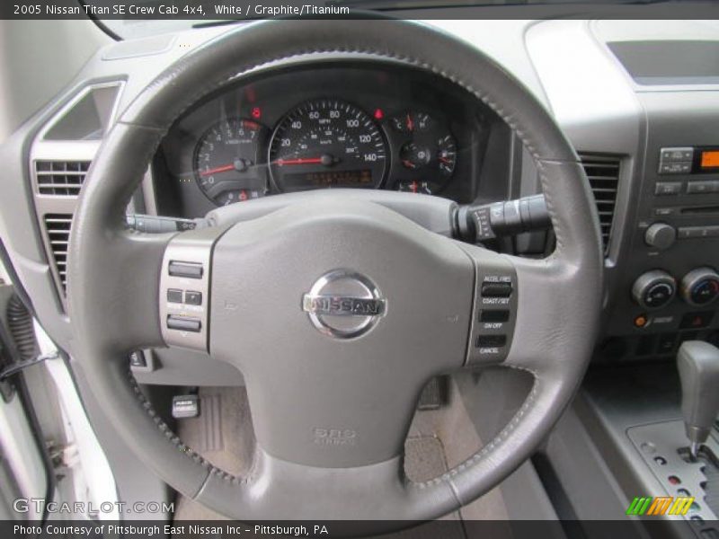 White / Graphite/Titanium 2005 Nissan Titan SE Crew Cab 4x4