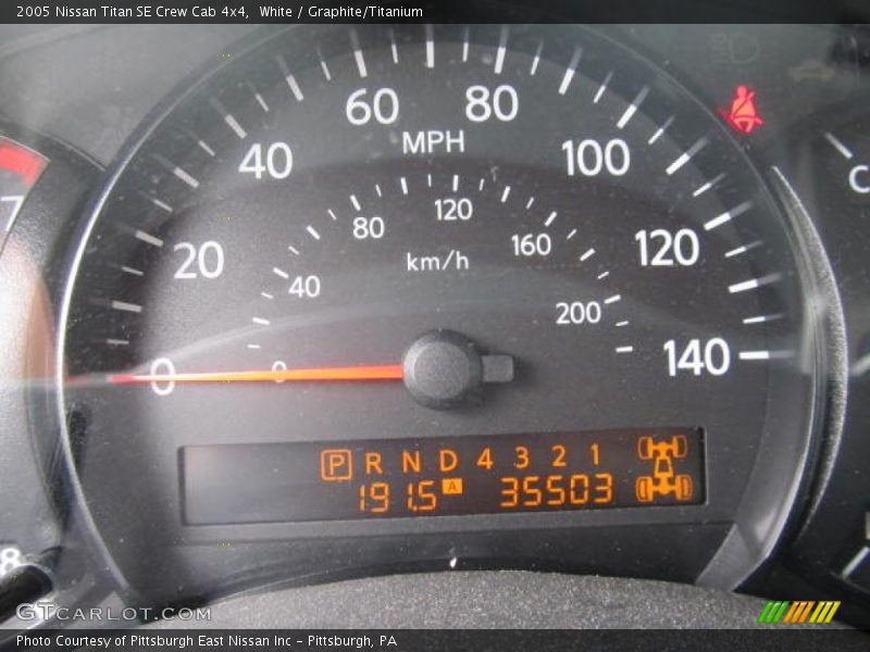 White / Graphite/Titanium 2005 Nissan Titan SE Crew Cab 4x4