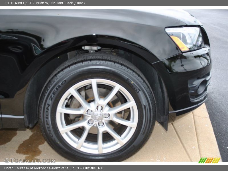 Brilliant Black / Black 2010 Audi Q5 3.2 quattro