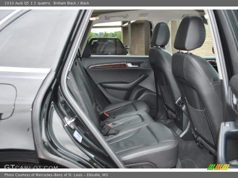 Brilliant Black / Black 2010 Audi Q5 3.2 quattro