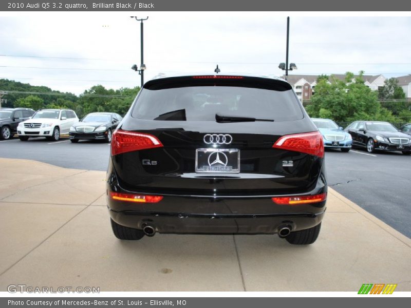 Brilliant Black / Black 2010 Audi Q5 3.2 quattro