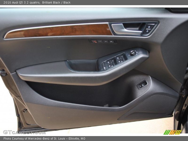 Brilliant Black / Black 2010 Audi Q5 3.2 quattro