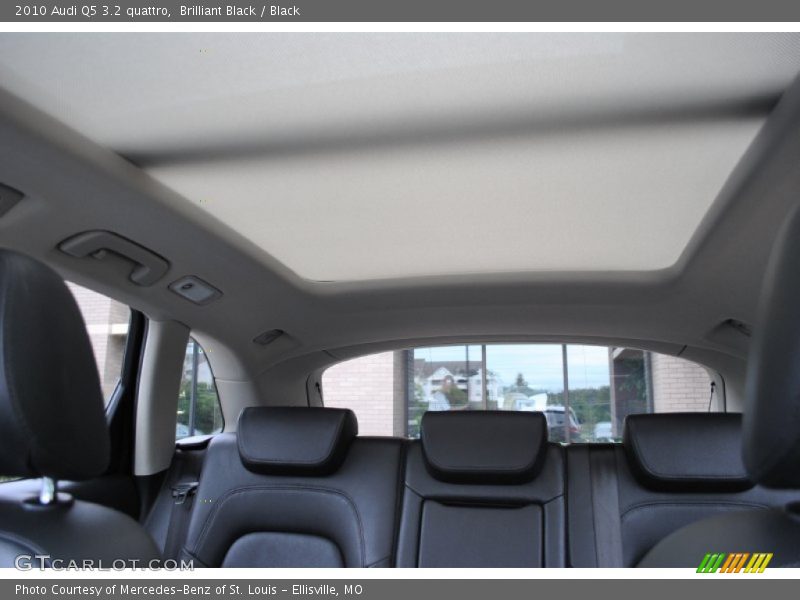 Brilliant Black / Black 2010 Audi Q5 3.2 quattro