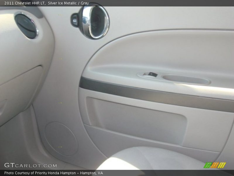 Silver Ice Metallic / Gray 2011 Chevrolet HHR LT