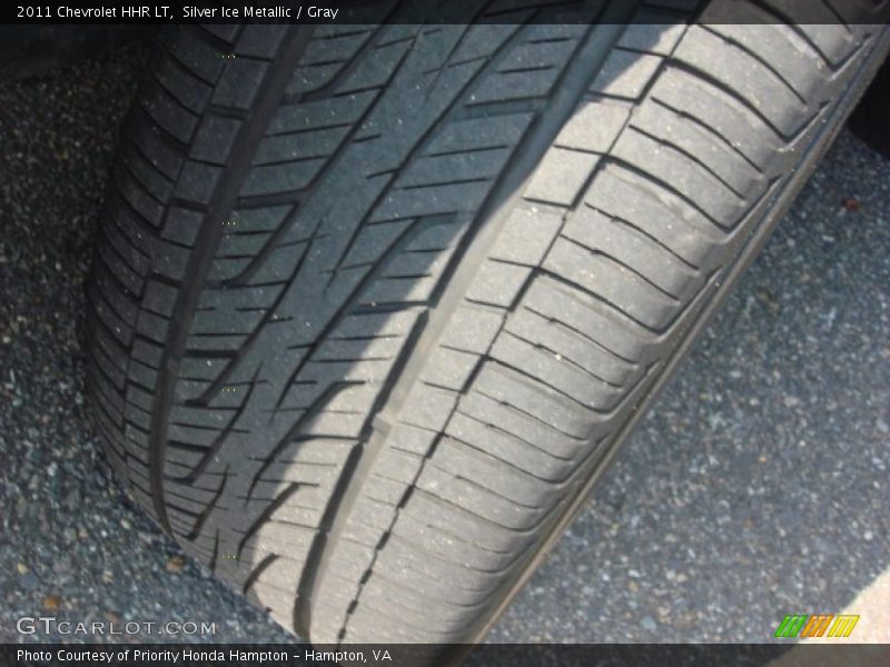 Silver Ice Metallic / Gray 2011 Chevrolet HHR LT