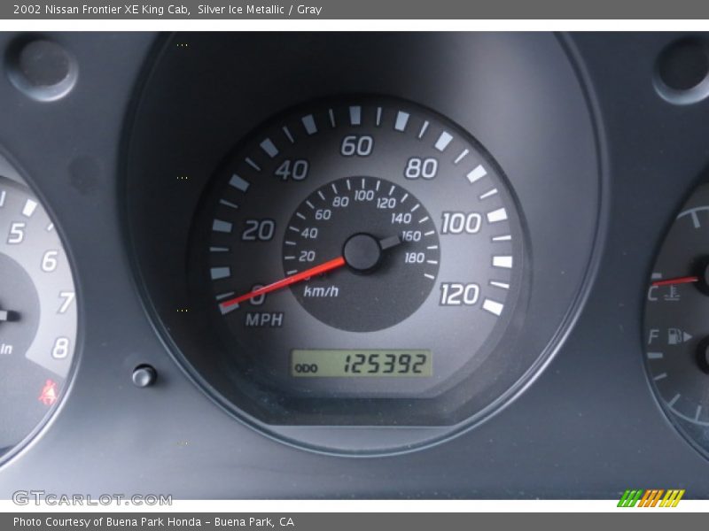 Silver Ice Metallic / Gray 2002 Nissan Frontier XE King Cab