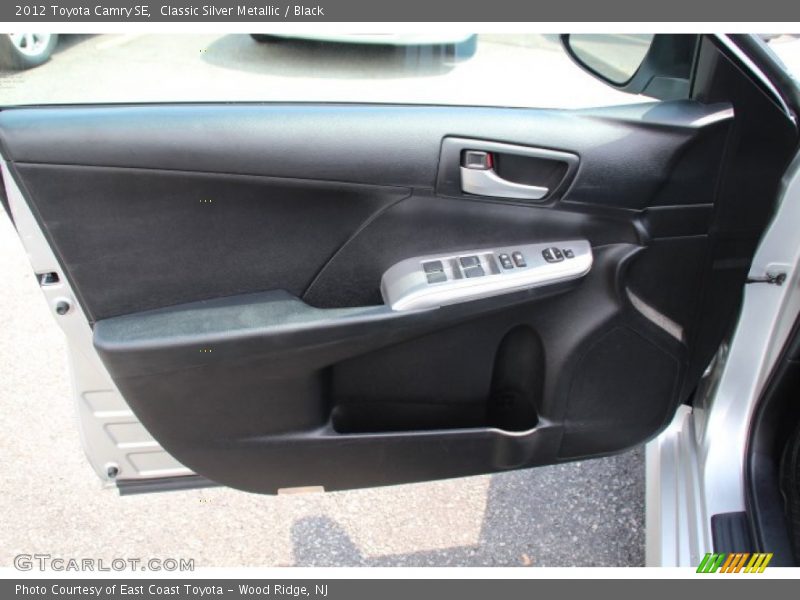 Classic Silver Metallic / Black 2012 Toyota Camry SE