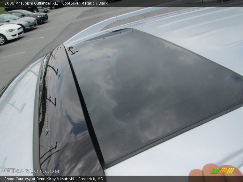 Cool Silver Metallic / Black 2008 Mitsubishi Outlander XLS