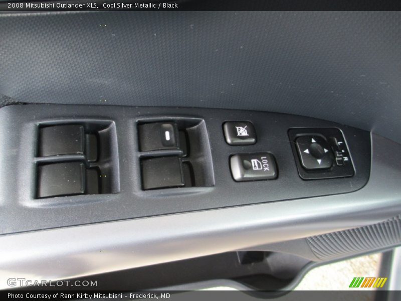 Cool Silver Metallic / Black 2008 Mitsubishi Outlander XLS