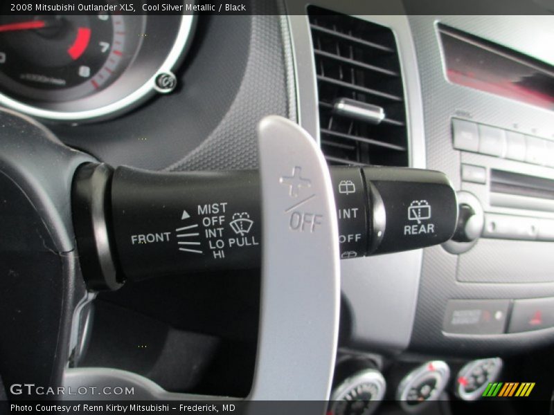 Cool Silver Metallic / Black 2008 Mitsubishi Outlander XLS