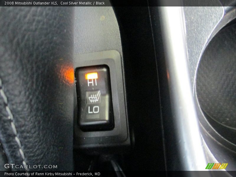 Cool Silver Metallic / Black 2008 Mitsubishi Outlander XLS