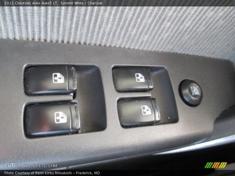 Summit White / Charcoal 2011 Chevrolet Aveo Aveo5 LT