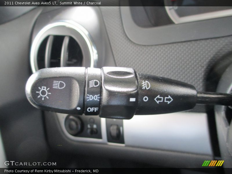 Summit White / Charcoal 2011 Chevrolet Aveo Aveo5 LT