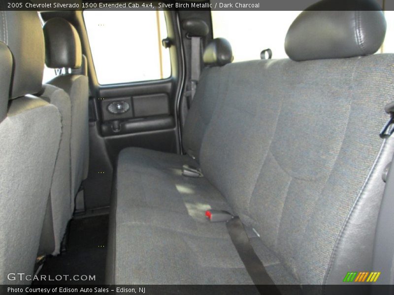 Silver Birch Metallic / Dark Charcoal 2005 Chevrolet Silverado 1500 Extended Cab 4x4