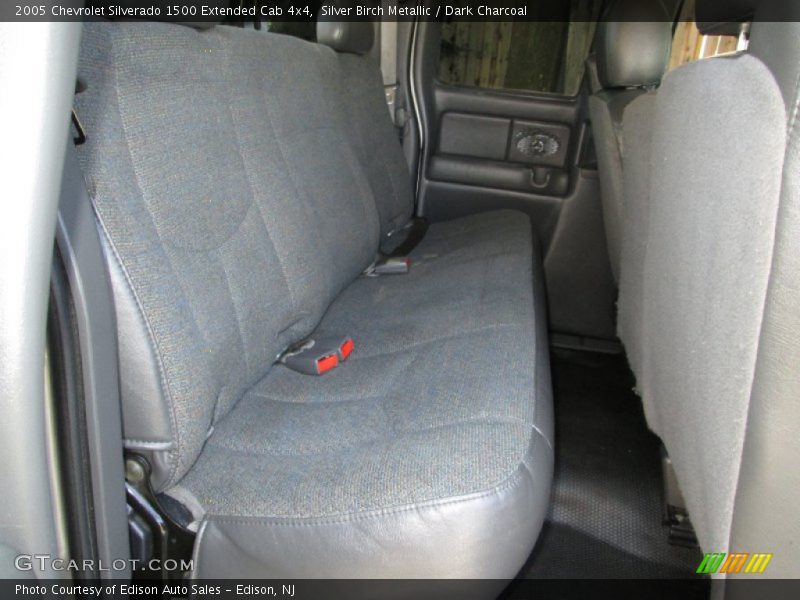 Silver Birch Metallic / Dark Charcoal 2005 Chevrolet Silverado 1500 Extended Cab 4x4