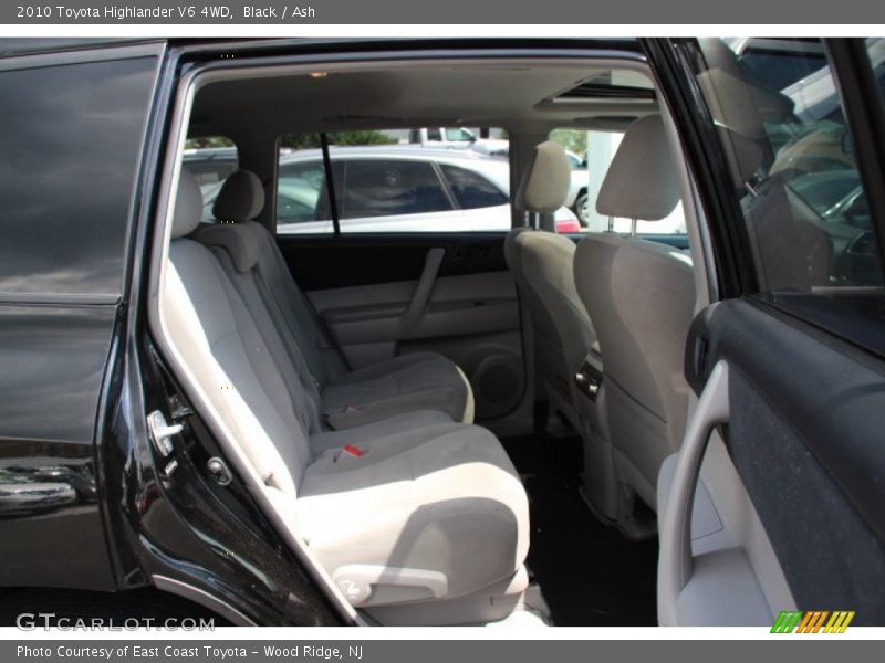 Black / Ash 2010 Toyota Highlander V6 4WD