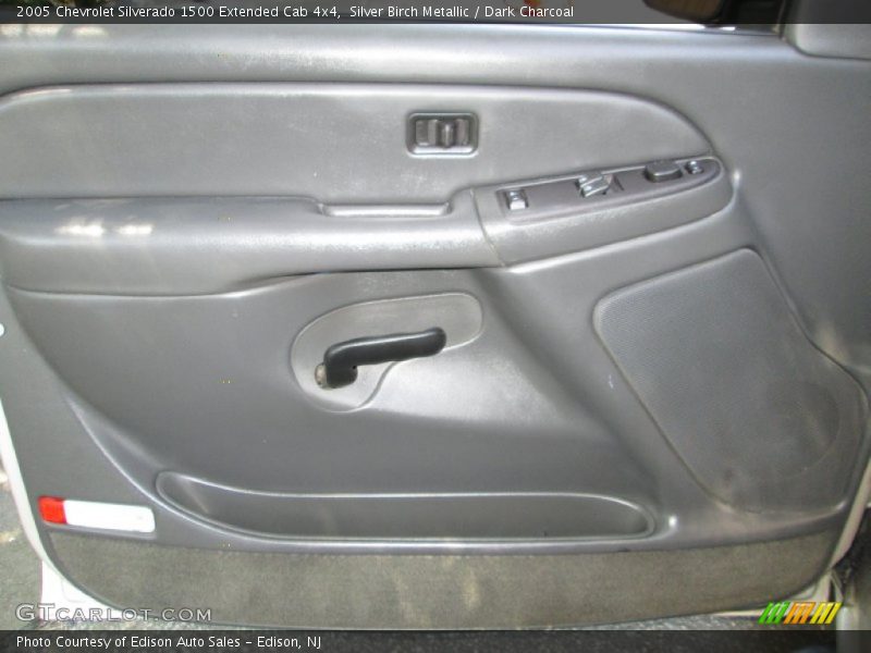 Silver Birch Metallic / Dark Charcoal 2005 Chevrolet Silverado 1500 Extended Cab 4x4