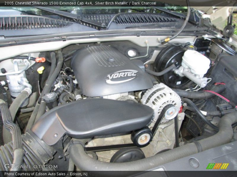 Silver Birch Metallic / Dark Charcoal 2005 Chevrolet Silverado 1500 Extended Cab 4x4