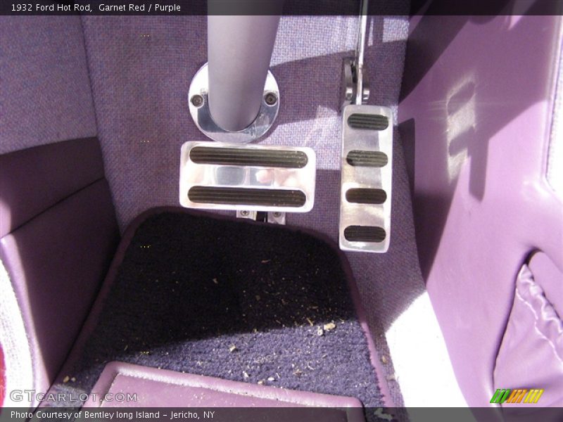 Garnet Red / Purple 1932 Ford Hot Rod