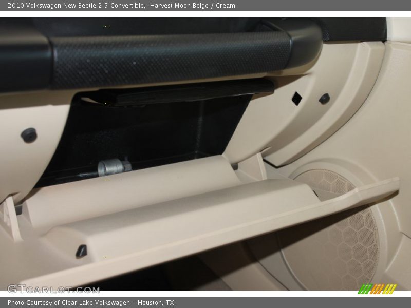 Harvest Moon Beige / Cream 2010 Volkswagen New Beetle 2.5 Convertible